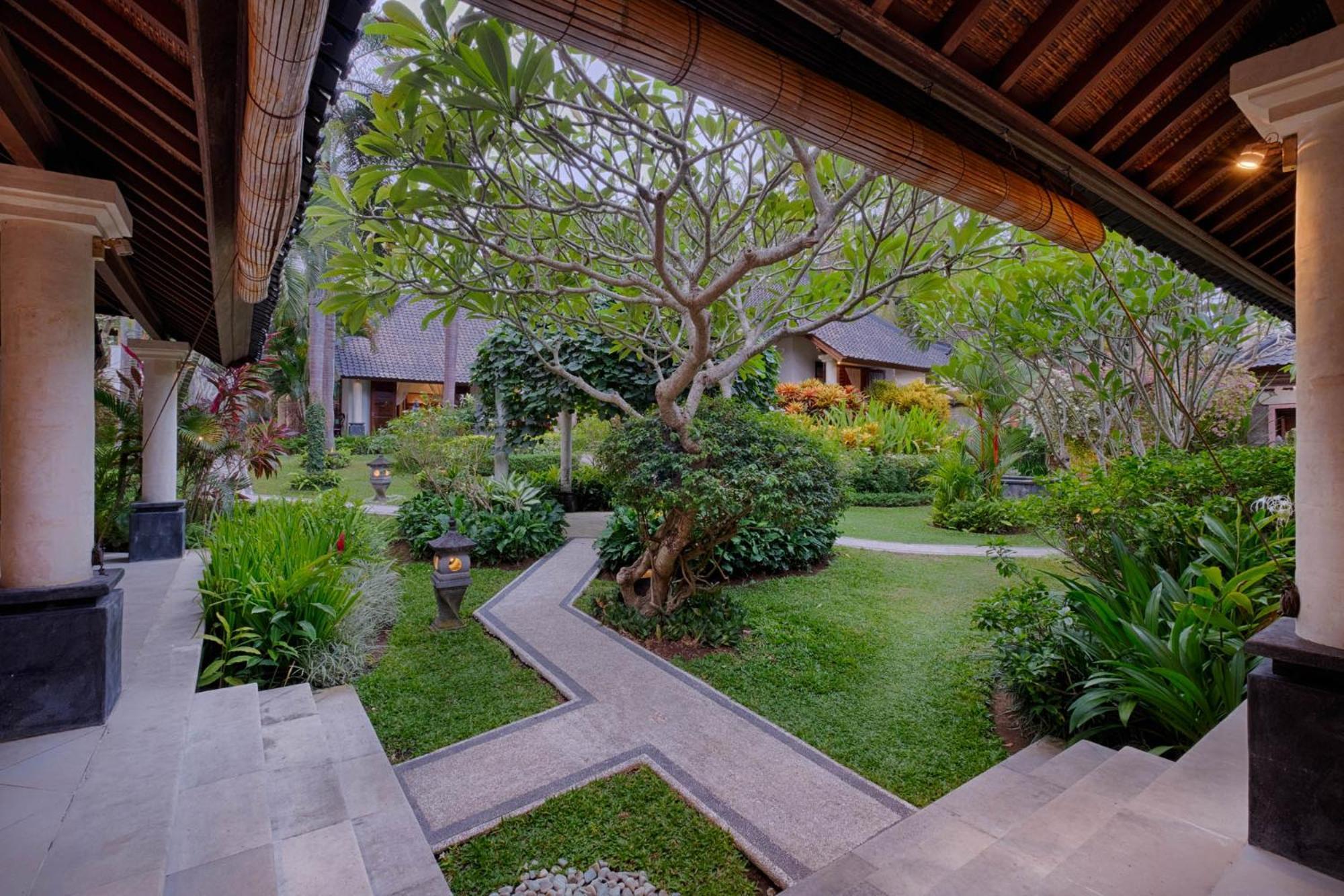 Kutus Kutus Saba Beach Villa 요그야카르타 외부 사진