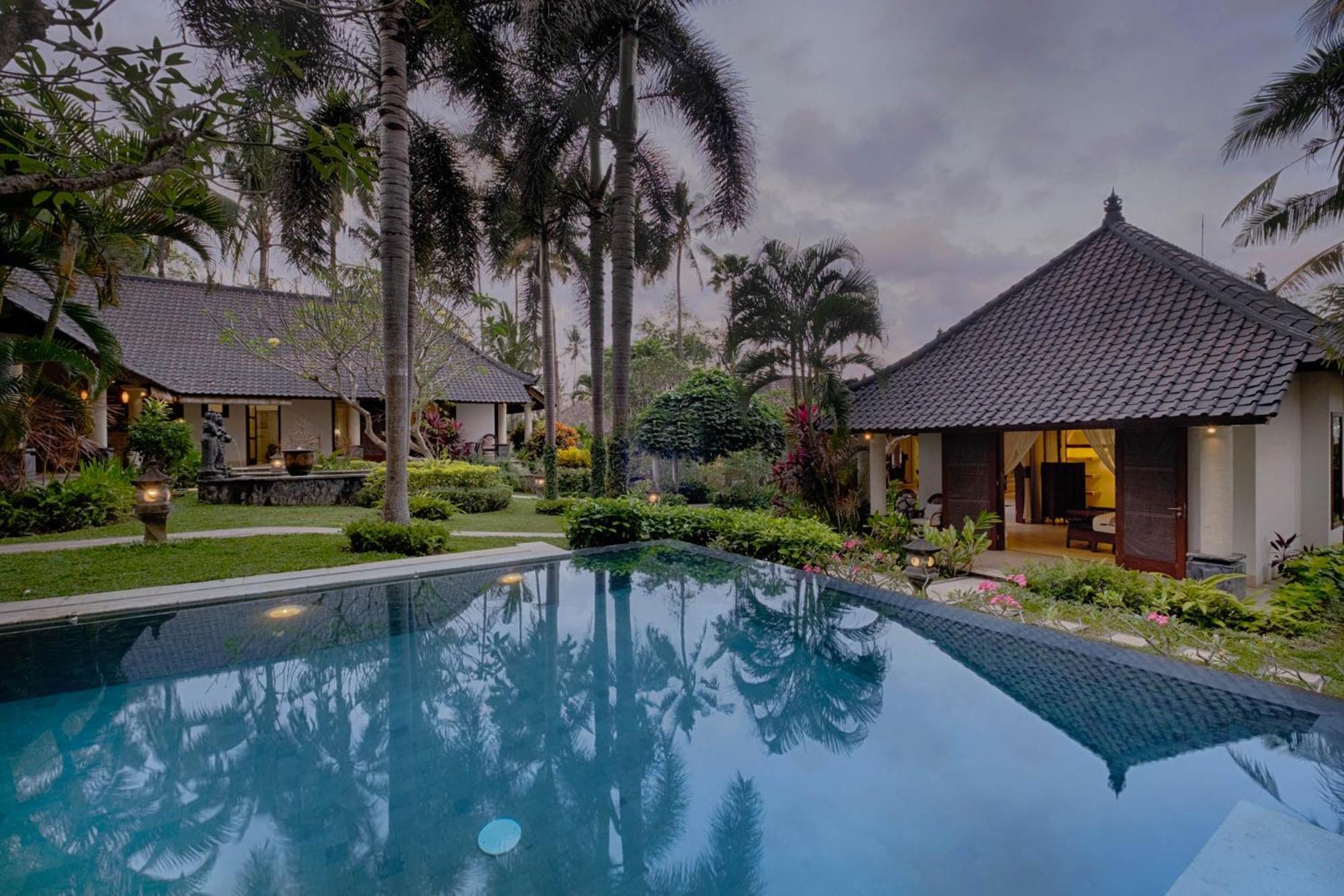 Kutus Kutus Saba Beach Villa 요그야카르타 외부 사진