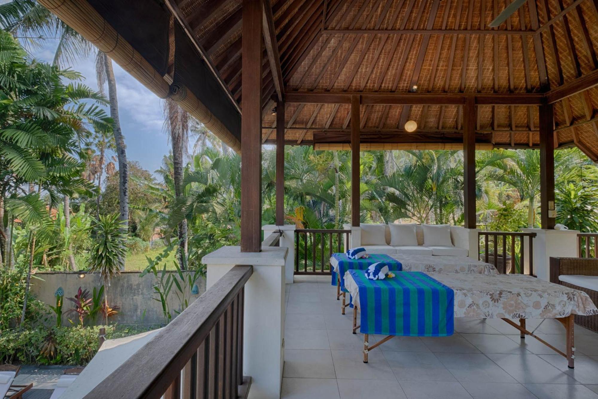Kutus Kutus Saba Beach Villa 요그야카르타 외부 사진
