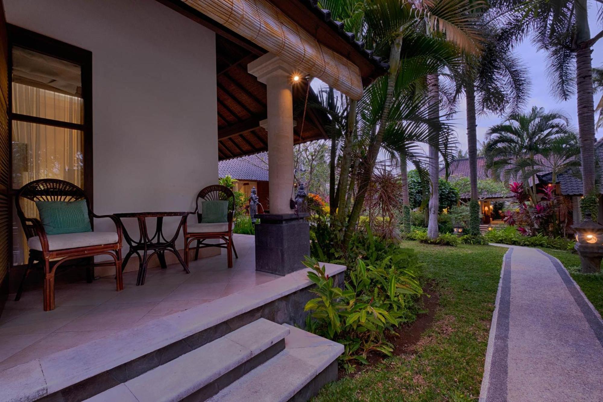 Kutus Kutus Saba Beach Villa 요그야카르타 외부 사진